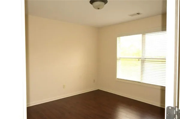 a window in an empty room