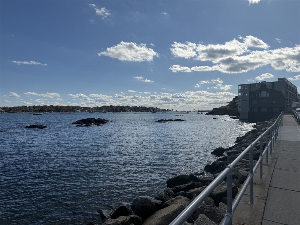 8 Franklin Street, Unit 19 Marblehead, MA 01945 - Photo 15 of 15 a view of a sky from a balcony