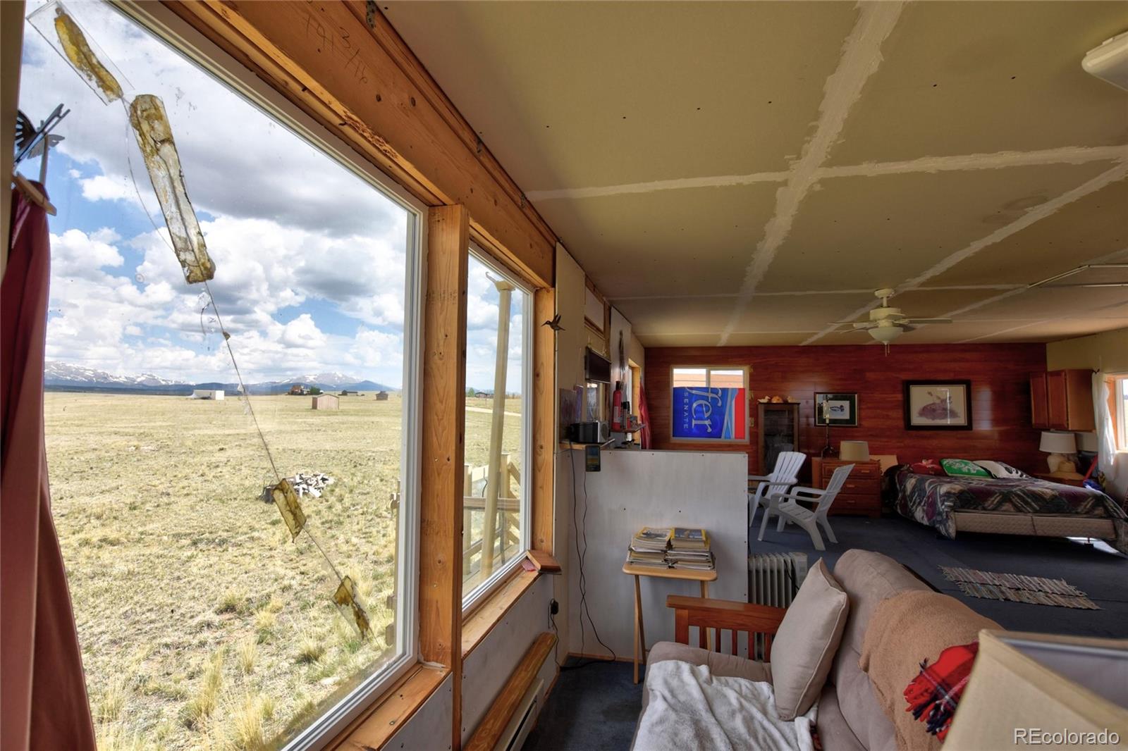 1091 Kokanee Road Fairplay, CO 80440 - Photo 20 of 34 a living room with furniture