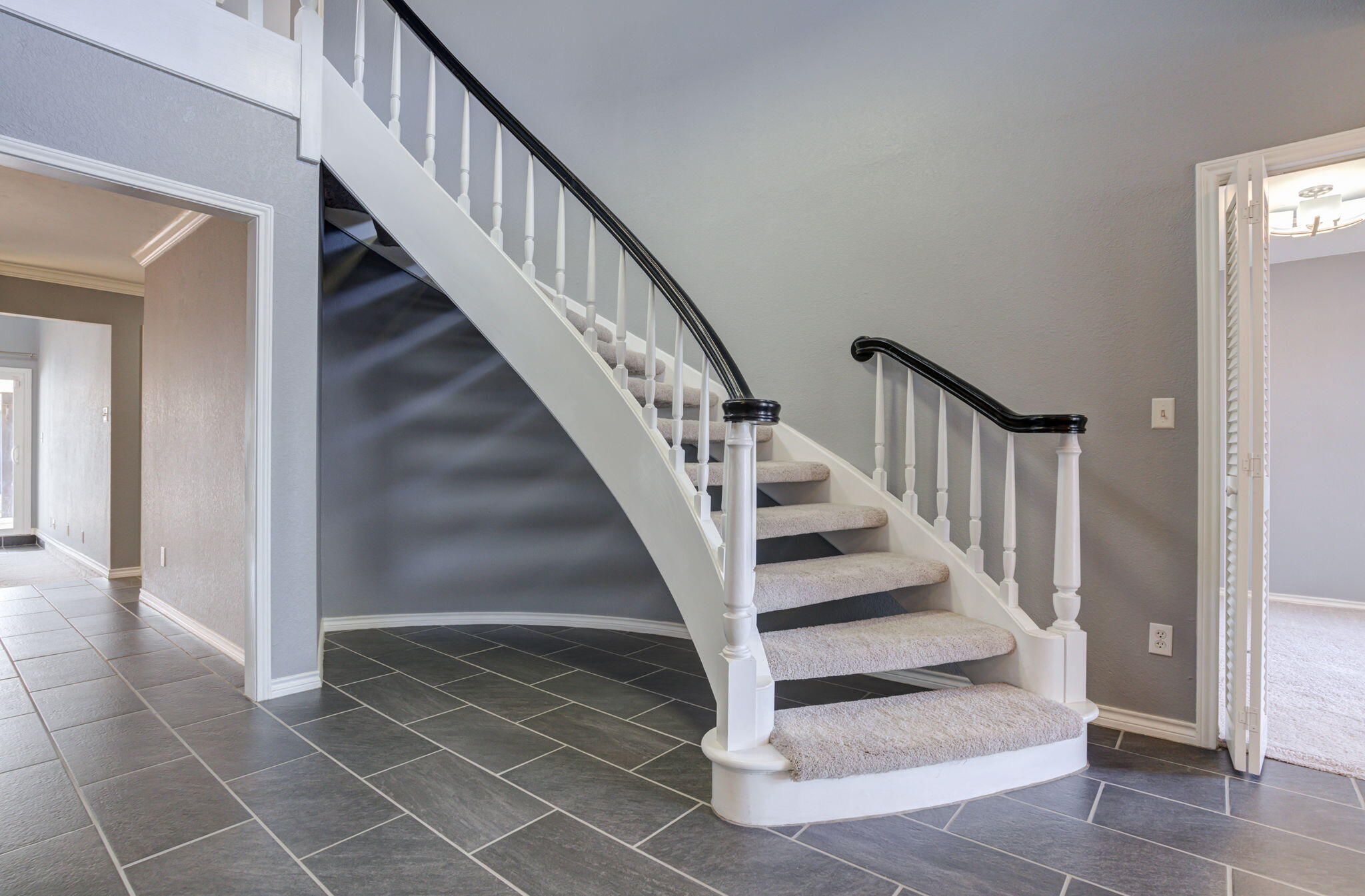 5107 1st Place Lubbock, TX 79416 - Photo 15 of 67 a view of entryway