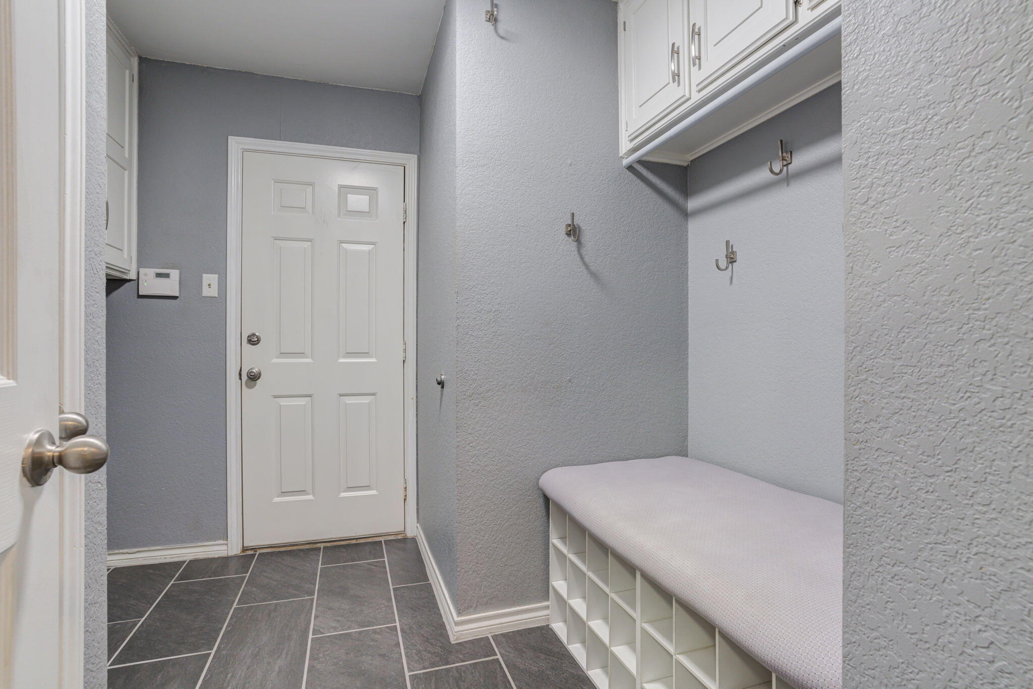 5107 1st Place Lubbock, TX 79416 - Photo 20 of 67 a bathroom with a sink and toilet