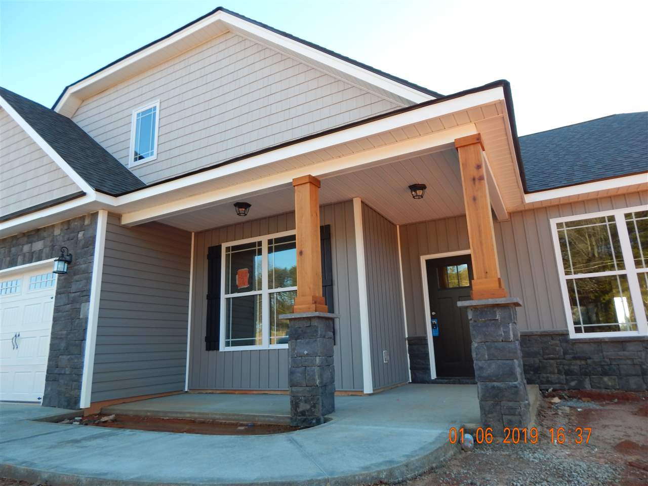 137 Cothran Road Inman, SC 29349 - Photo 4 of 23