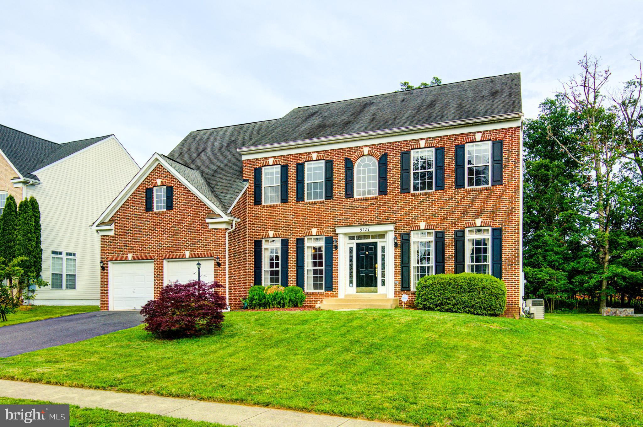 5127 Veronica Road Centreville, VA 20120 - Photo 2 of 50