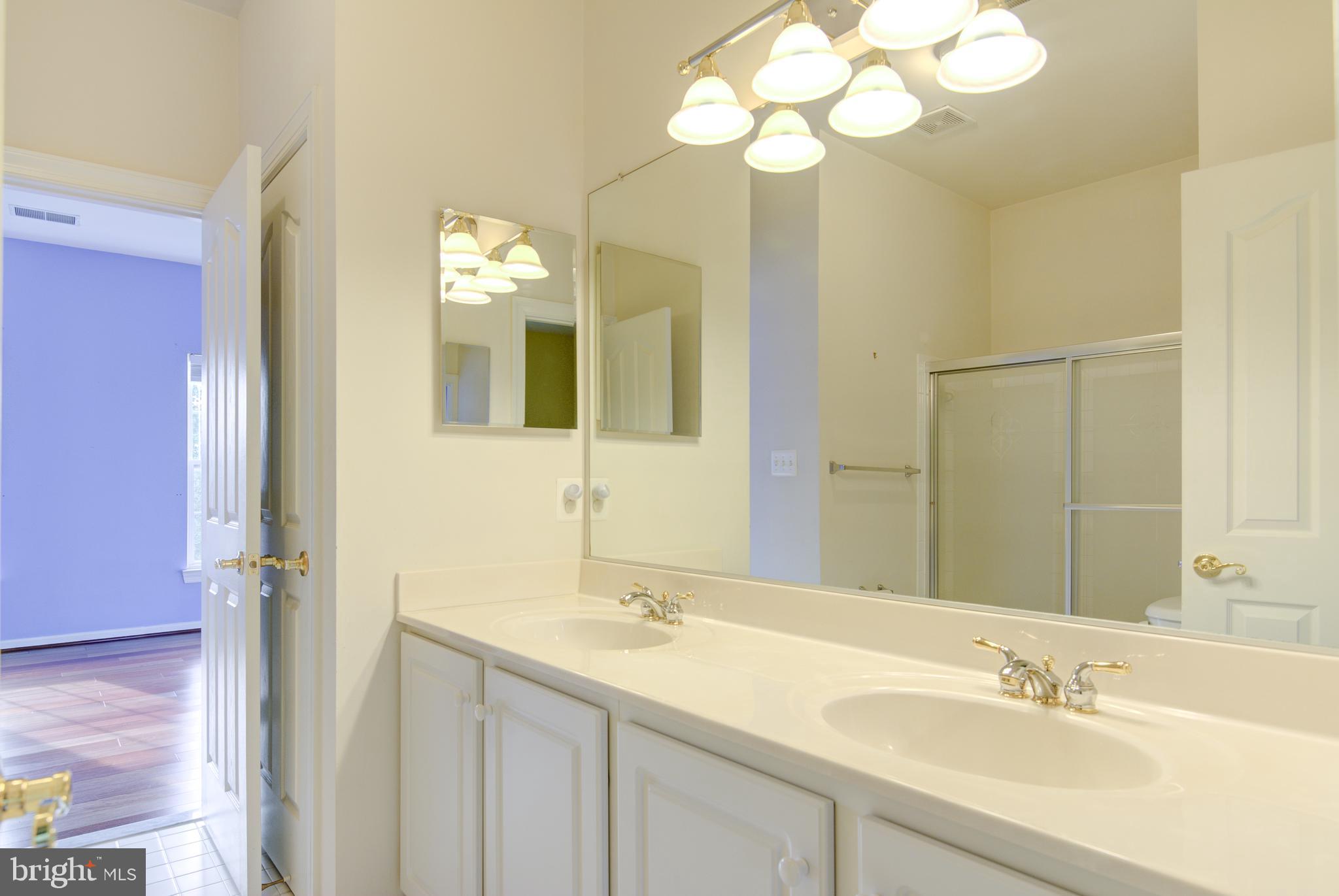 5127 Veronica Road Centreville, VA 20120 - Photo 21 of 50