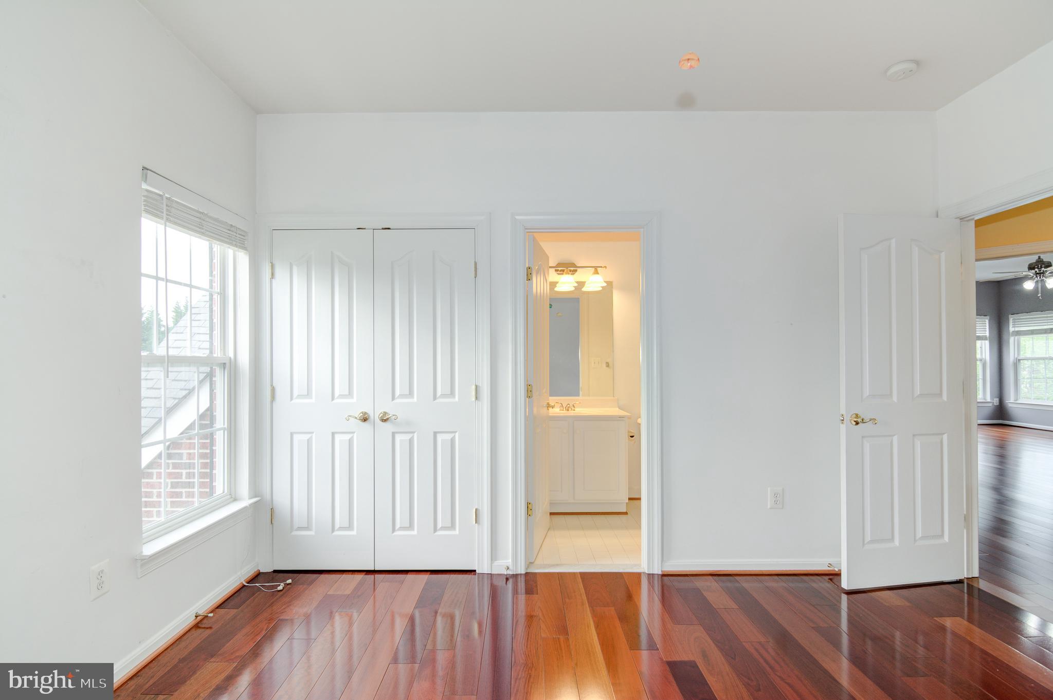 5127 Veronica Road Centreville, VA 20120 - Photo 24 of 50