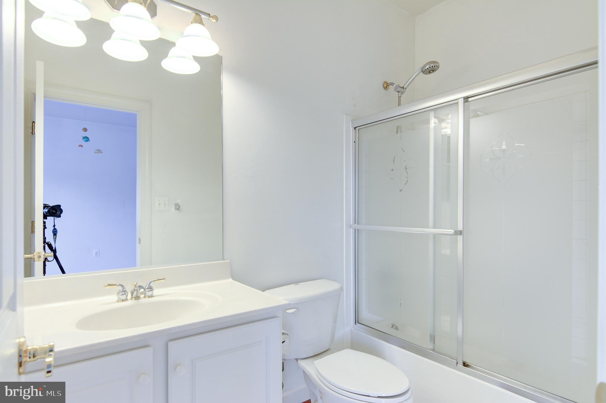 5127 Veronica Road Centreville, VA 20120 - Photo 25 of 50