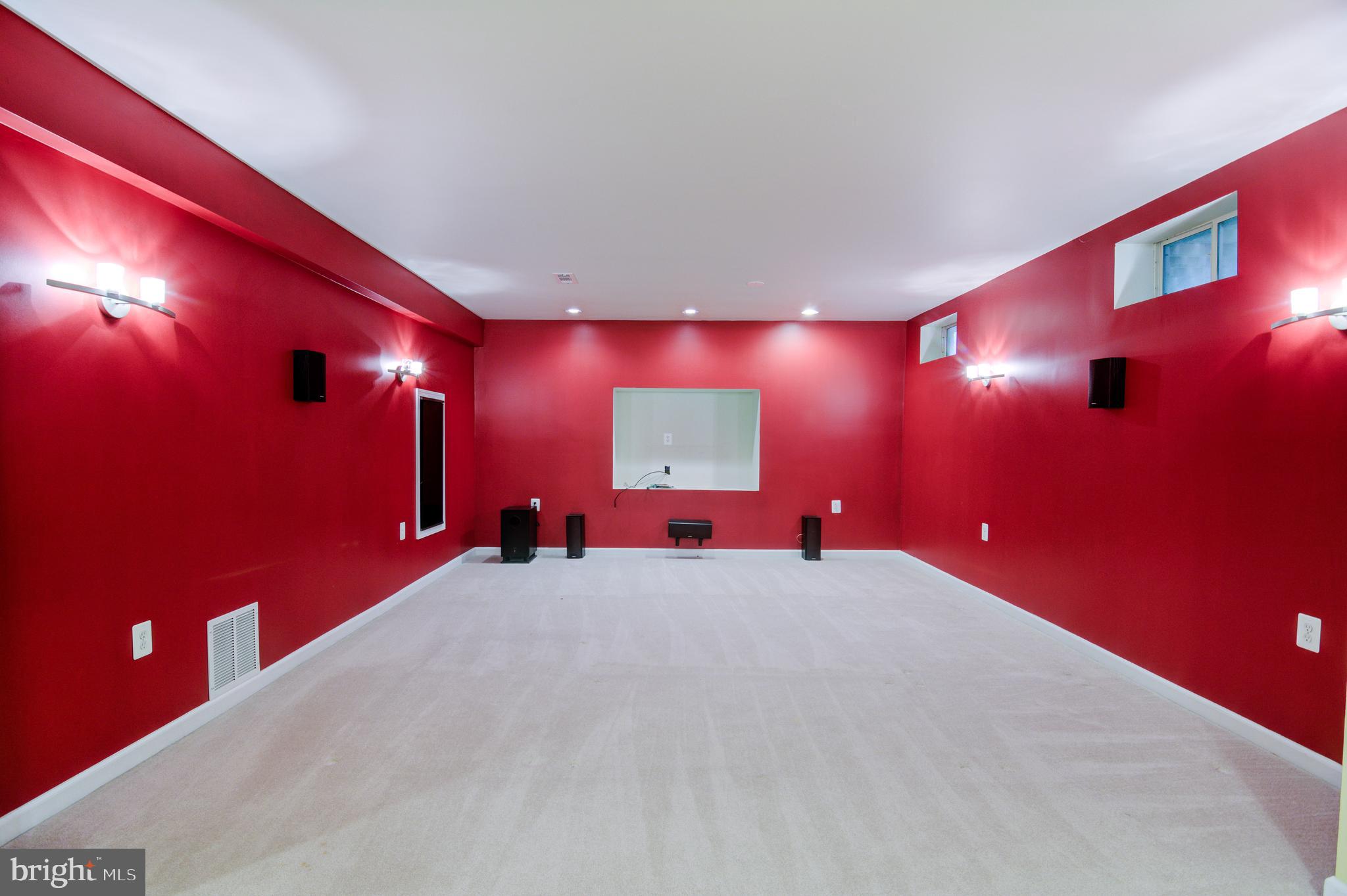 5127 Veronica Road Centreville, VA 20120 - Photo 28 of 50