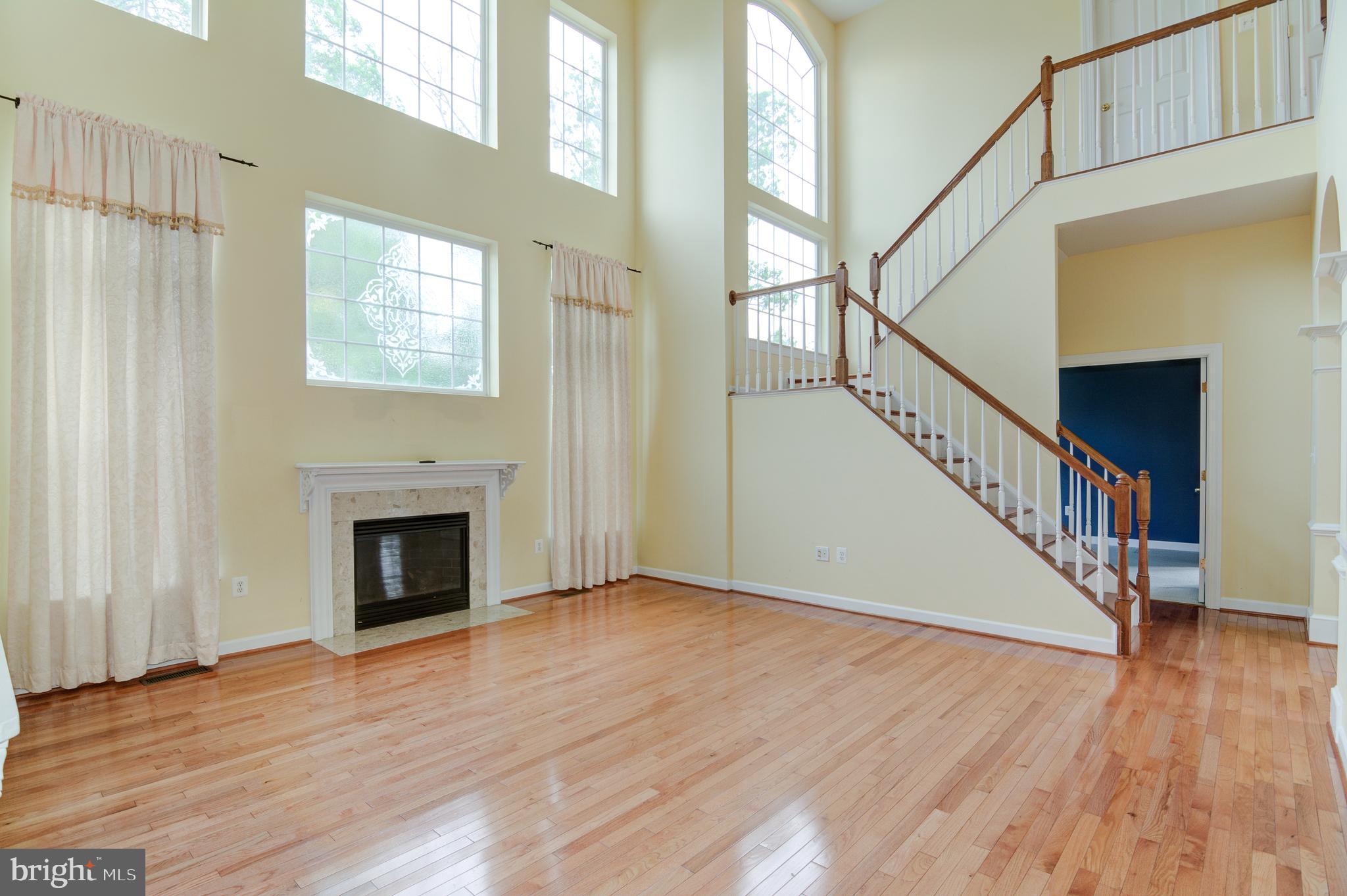 5127 Veronica Road Centreville, VA 20120 - Photo 4 of 50