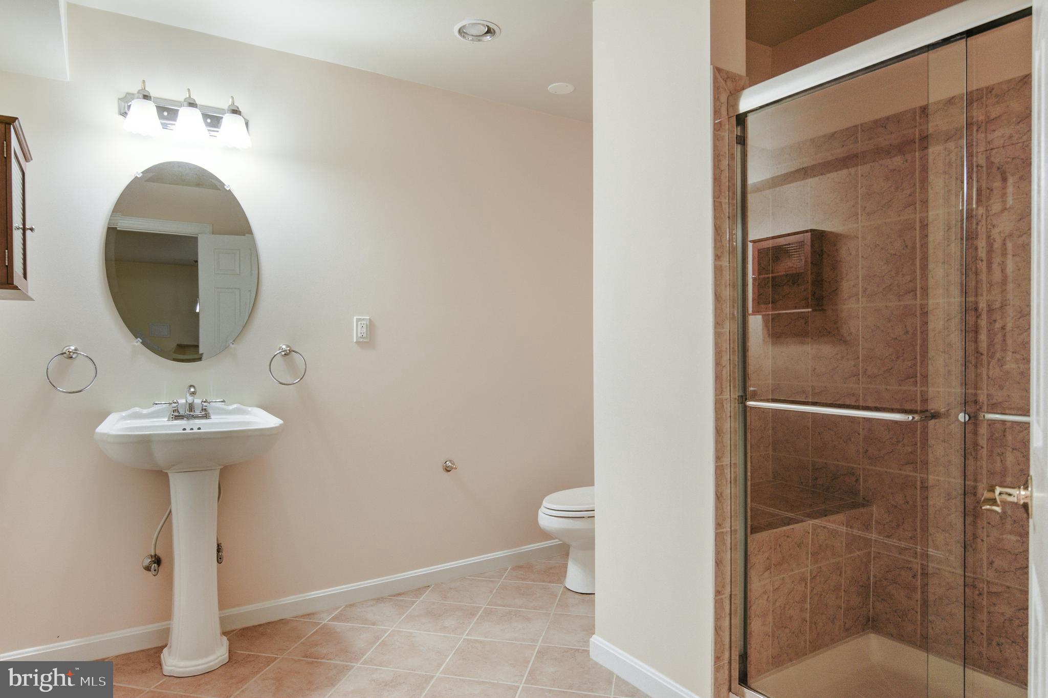 5127 Veronica Road Centreville, VA 20120 - Photo 32 of 50