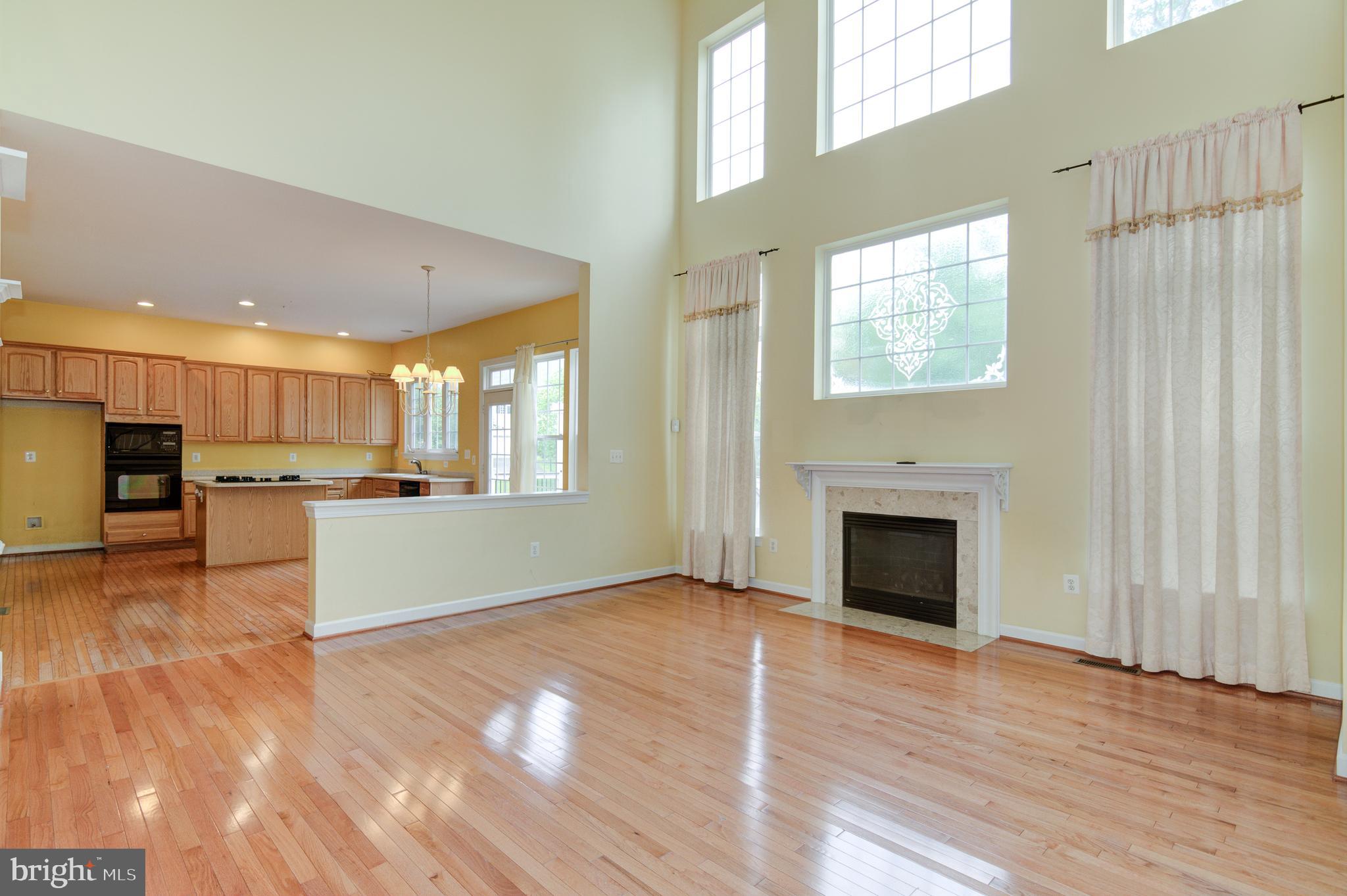 5127 Veronica Road Centreville, VA 20120 - Photo 5 of 50