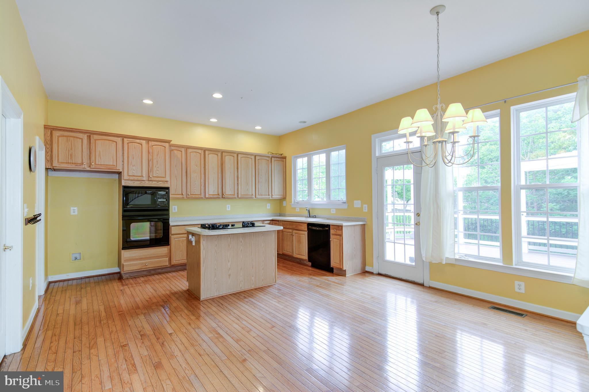 5127 Veronica Road Centreville, VA 20120 - Photo 7 of 50