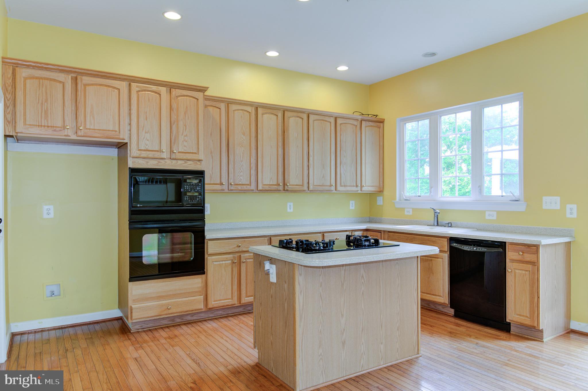 5127 Veronica Road Centreville, VA 20120 - Photo 8 of 50