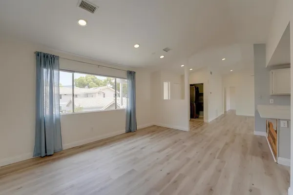 $585,000 | 1354 Palomar Place, Vista, CA 92084