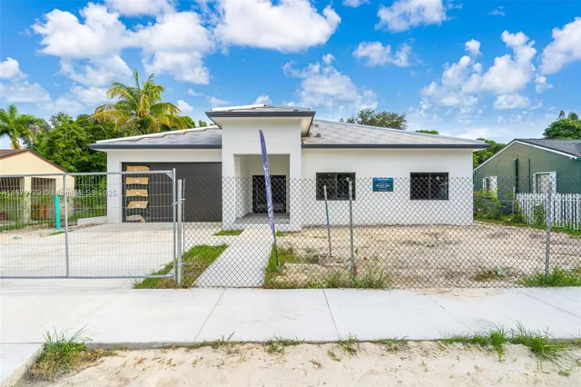 $2,149,900 | 5854 Southwest 61st Street, Miami, FL 33143