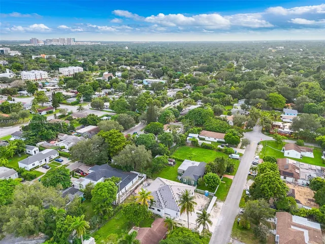$2,149,900 | 5854 Southwest 61st Street, Miami, FL 33143
