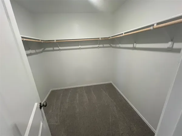 $1,900 | 401 Dragonfly Park, Unit 401, Hutto, TX 78634
