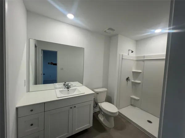 $1,900 | 401 Dragonfly Park, Unit 401, Hutto, TX 78634