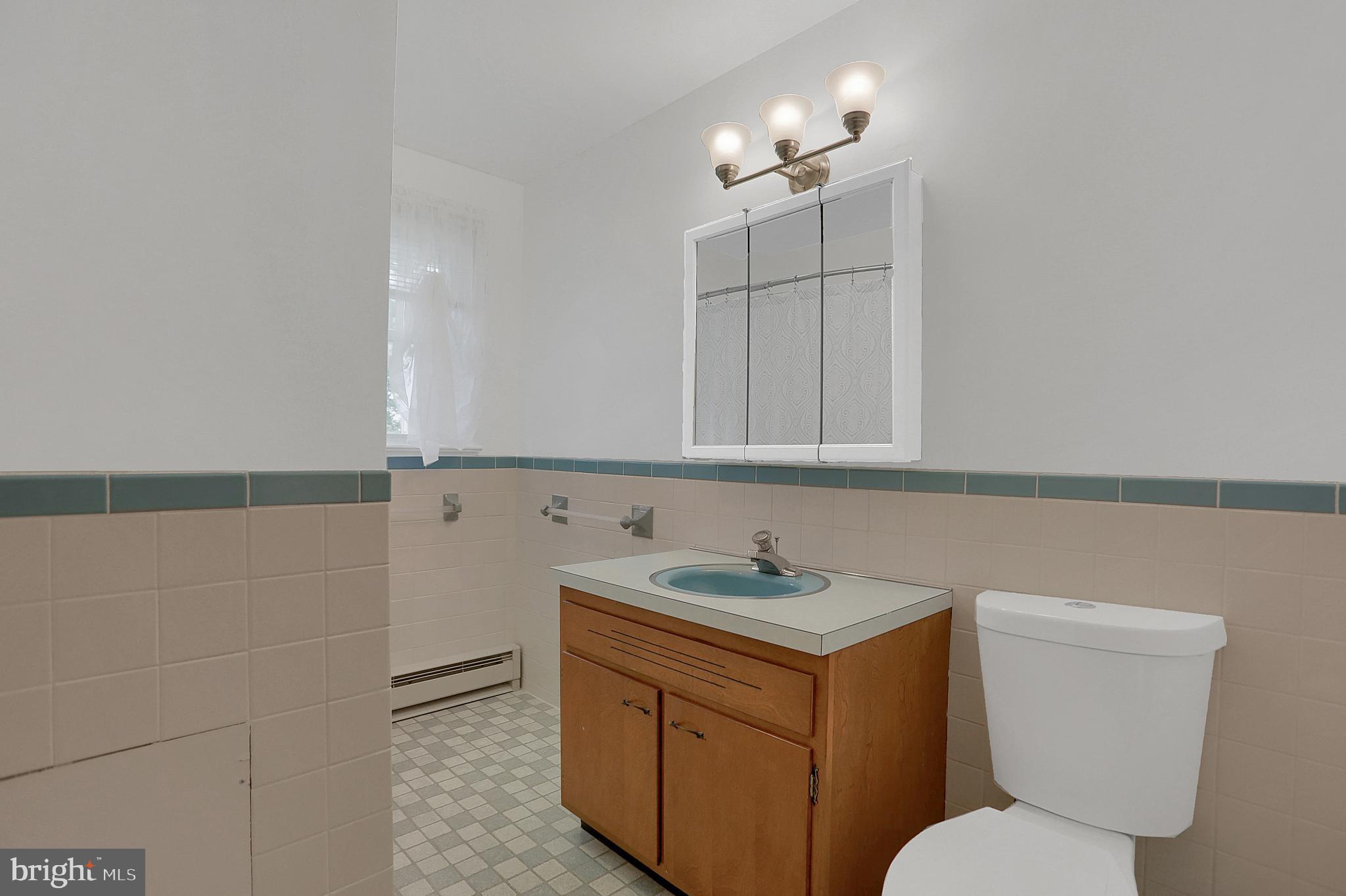 2345 Beacon Hill Road Lancaster, PA 17601 - Photo 11 of 18 Full Bath