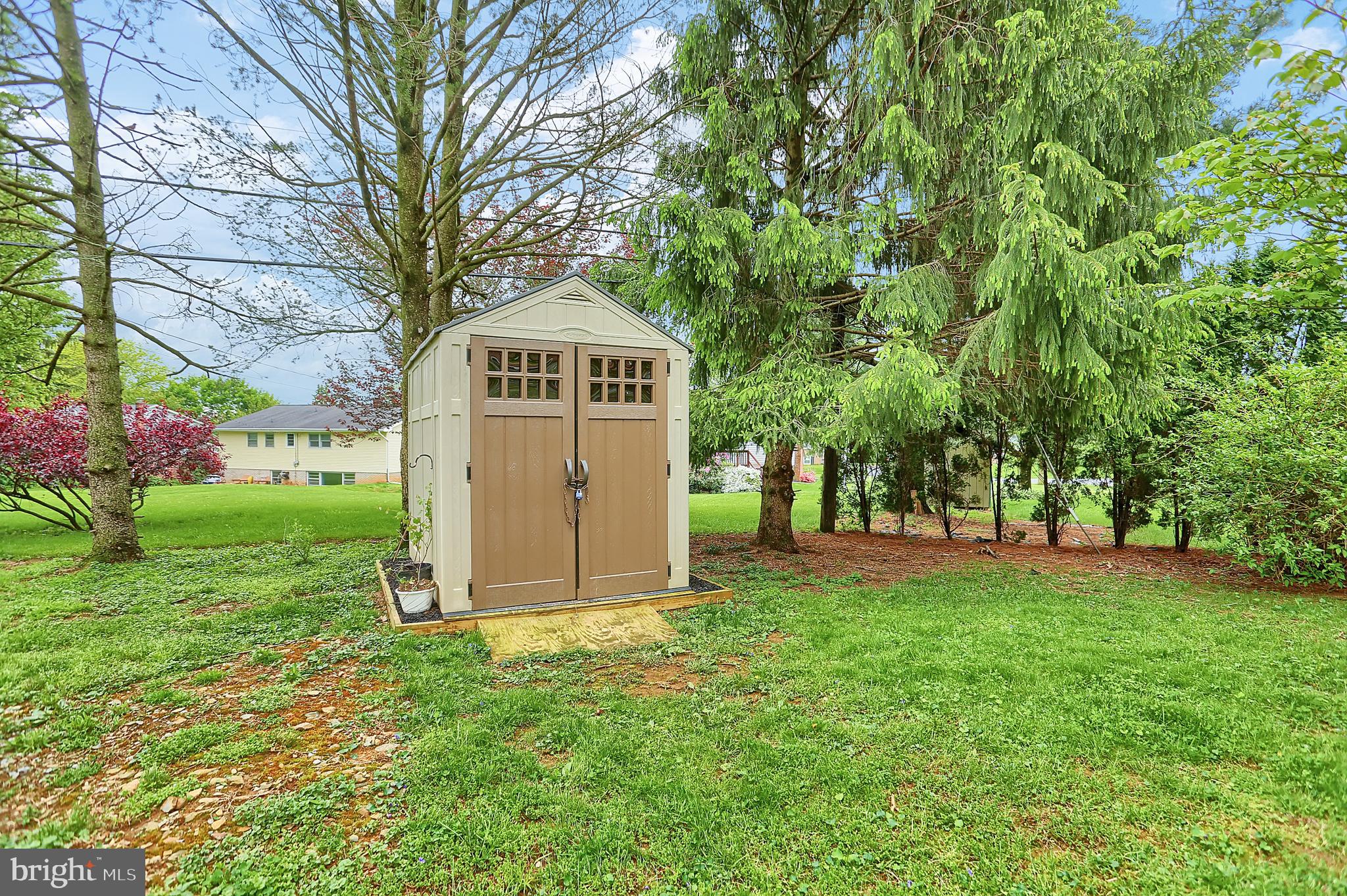 2345 Beacon Hill Road Lancaster, PA 17601 - Photo 17 of 18 Shed