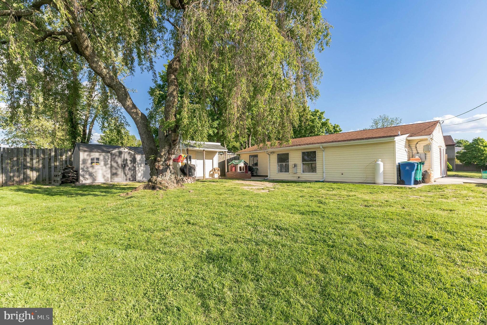 95 Idlewild Road Levittown, PA 19057 - Photo 15 of 16 Gallery Image 15