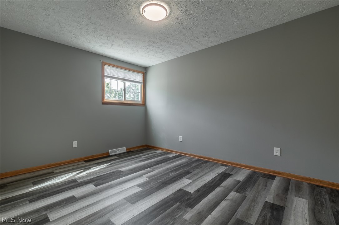 5604 Reef Road Mentor, OH 44060 - Photo 19 of 24