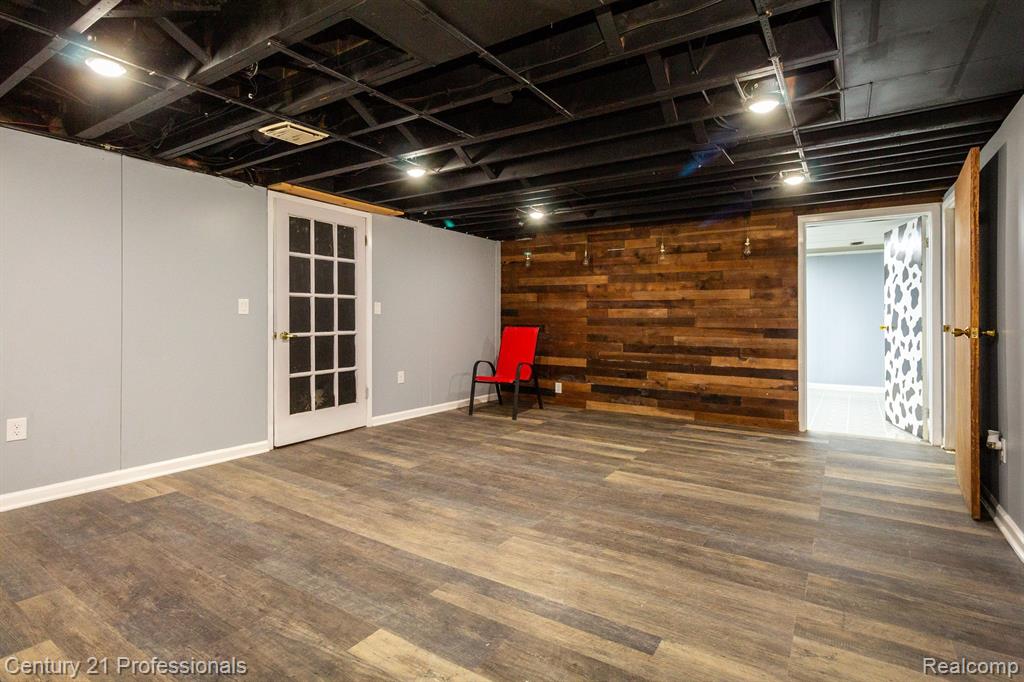2226 Warrington Road Rochester Hills, MI 48307 - Photo 30 of 39