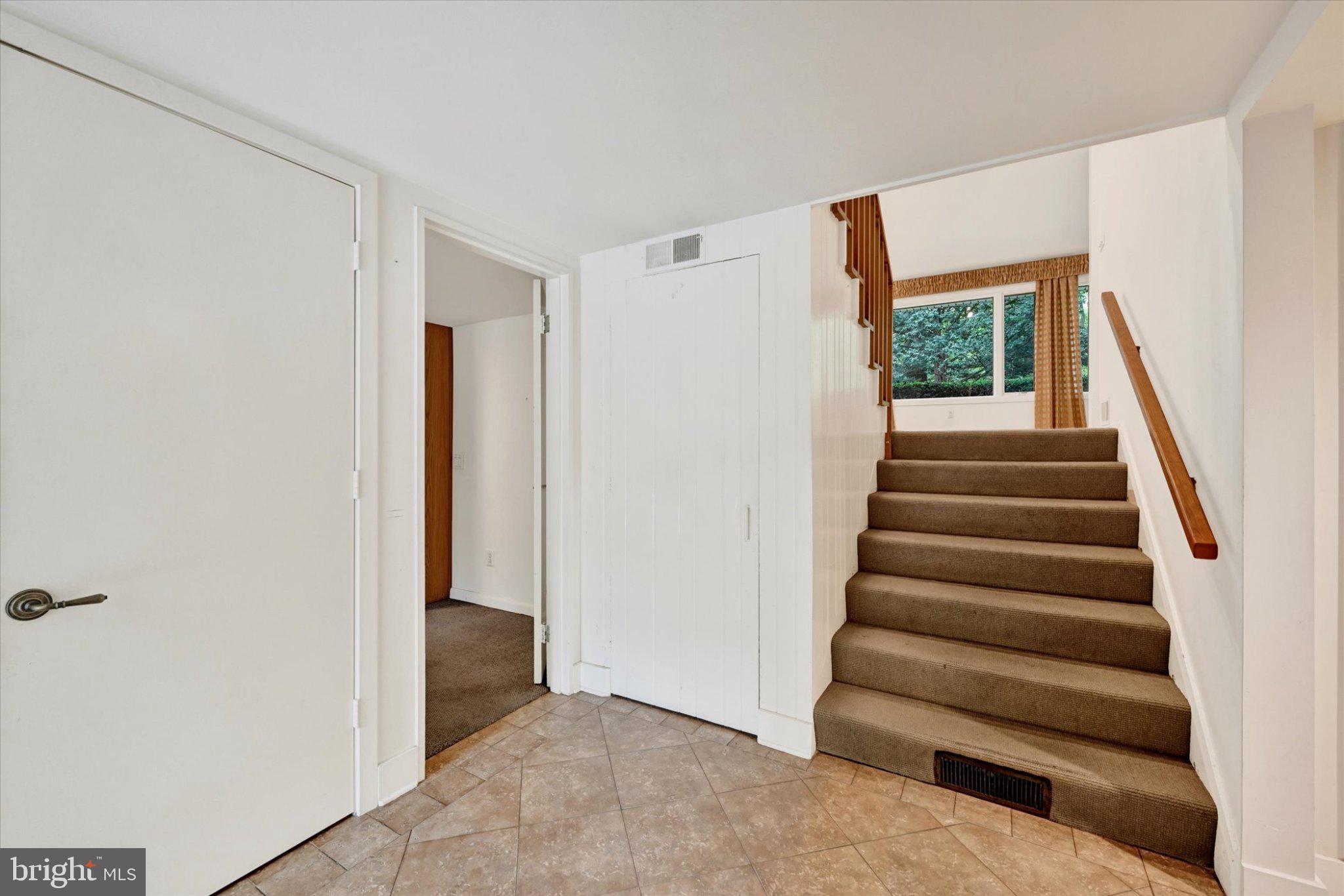 7710 Grasty Road Baltimore, MD 21208 - Photo 16 of 31 Gallery Image 16