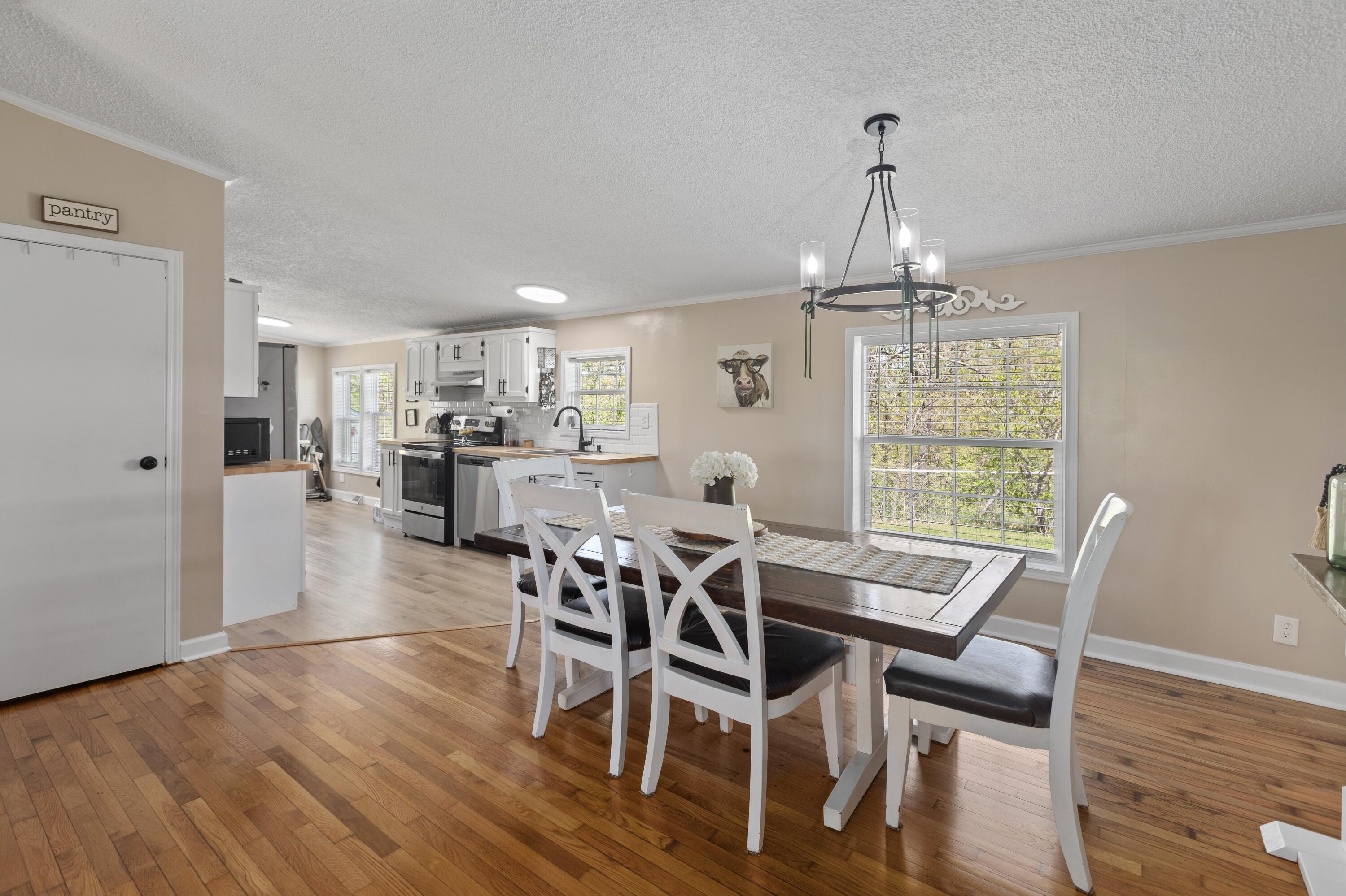 3715 Union Ridge Road Frankfort, KY 40601 - Photo 4 of 21 Dining Area