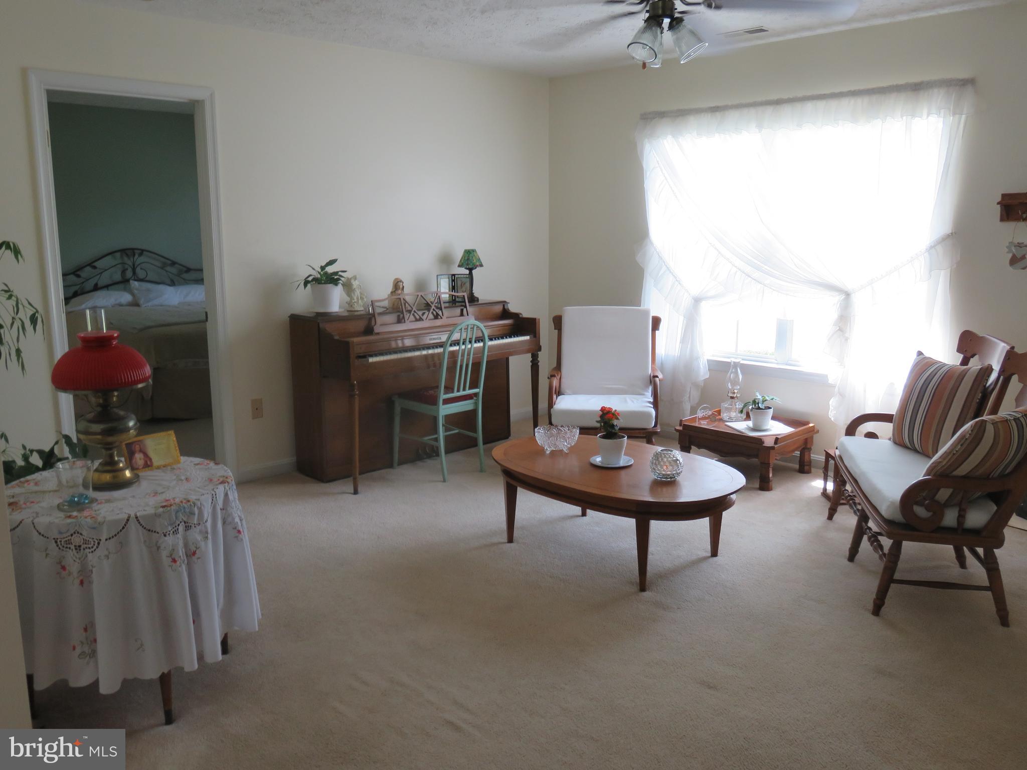 6907 Quail Run Hurlock, MD 21643 - Photo 6 of 30 Living room