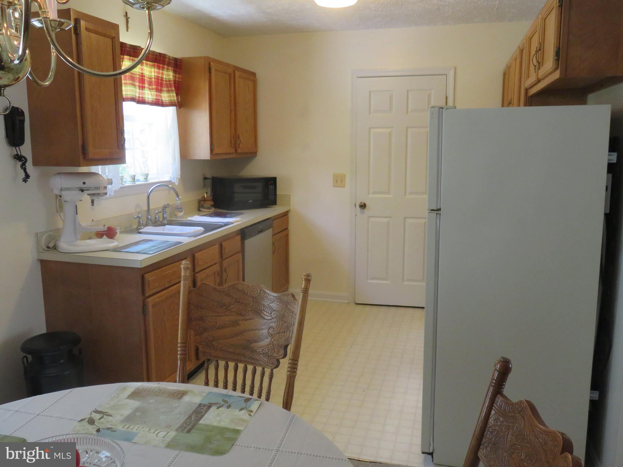 6907 Quail Run Hurlock, MD 21643 - Photo 10 of 30 Galley Kitchen