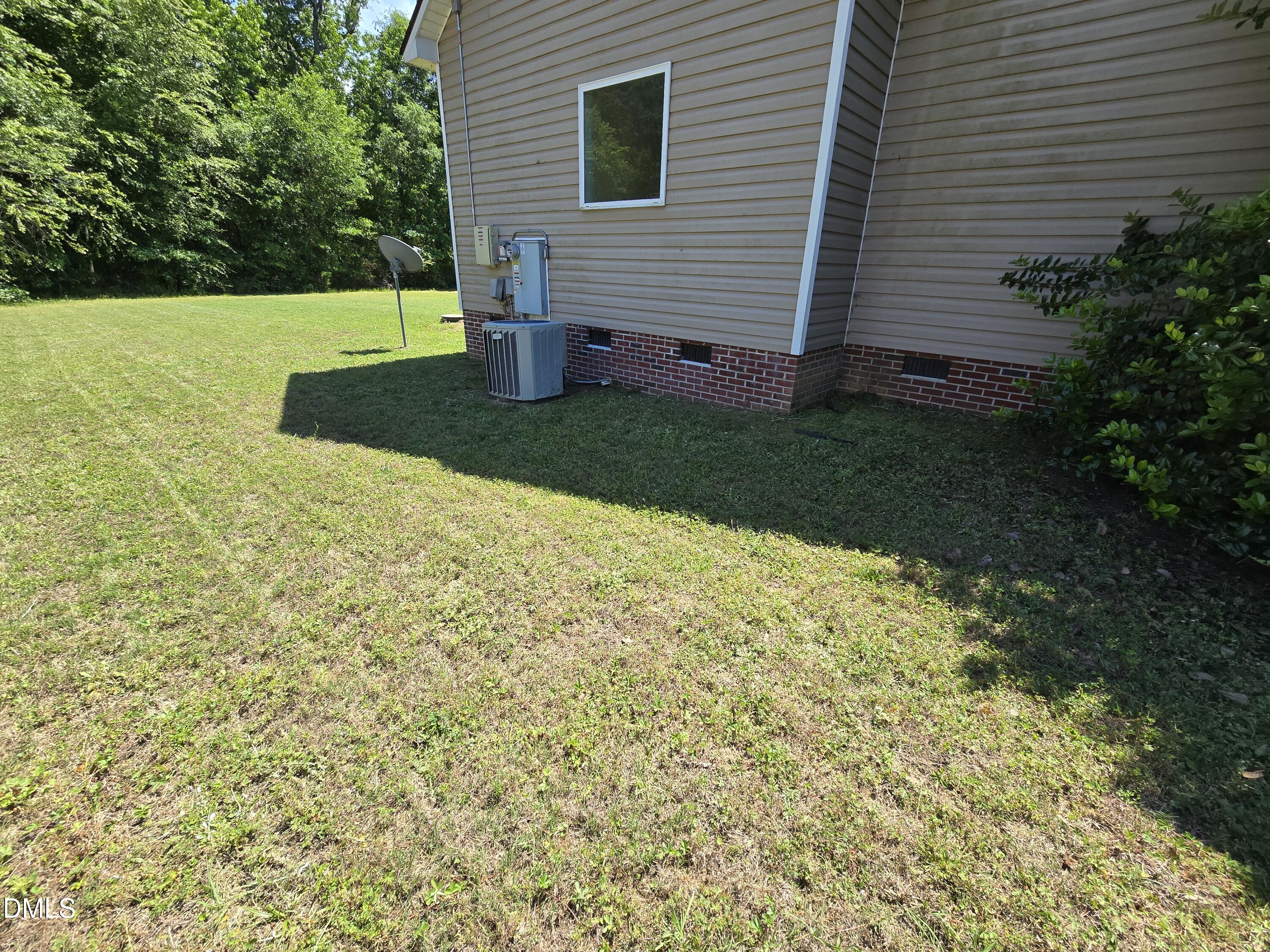 1421 Tawny View Lane Raleigh, NC 27603 - Photo 11 of 37 20260512_144227
