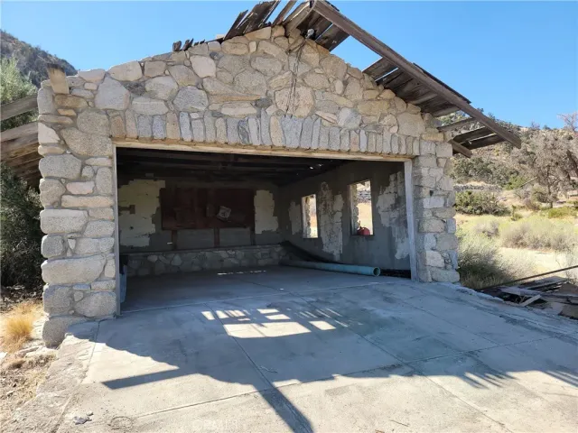 $2,495,000 | 300 East Z12, Llano, CA 93544