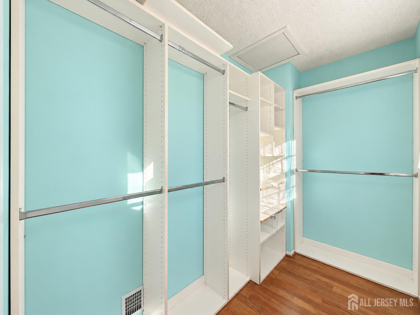 296 Pegasus Road Piscataway, NJ 08854 - Photo 20 of 30 Gallery Image 20