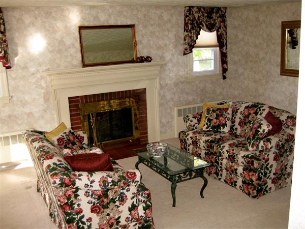9 Cabot Road Danvers, MA 01923 - Photo 7 of 17 Gallery Image 7