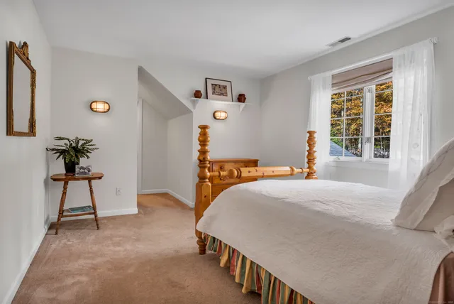 $1,100,000 | 214 Nortontown Road, Guilford, CT 06437