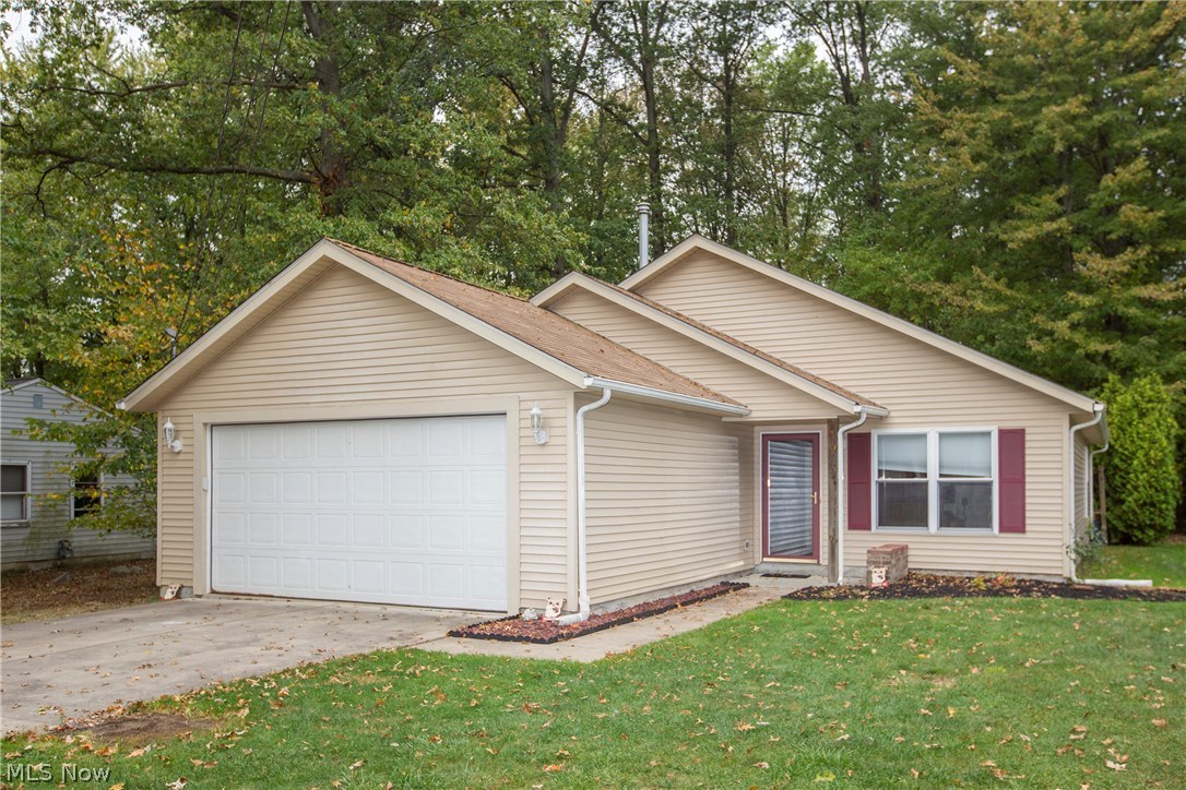 5244 Main Avenue North Ridgeville, OH 44039 - Photo 2 of 32