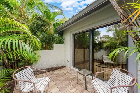 $824,900 | 46 Woods Lane, Boynton Beach, FL 33436