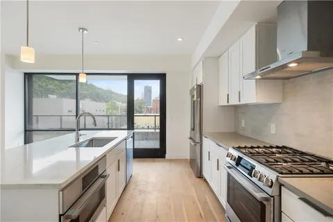 $730,000 | 2330 Penn Avenue, Unit 304, Pittsburgh, PA 15222