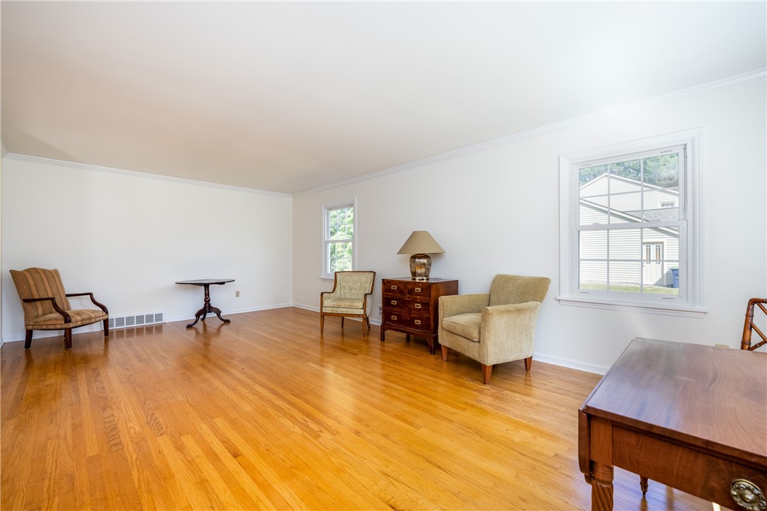 460 Stone Road Pittsford, NY 14534 - Photo 15 of 46