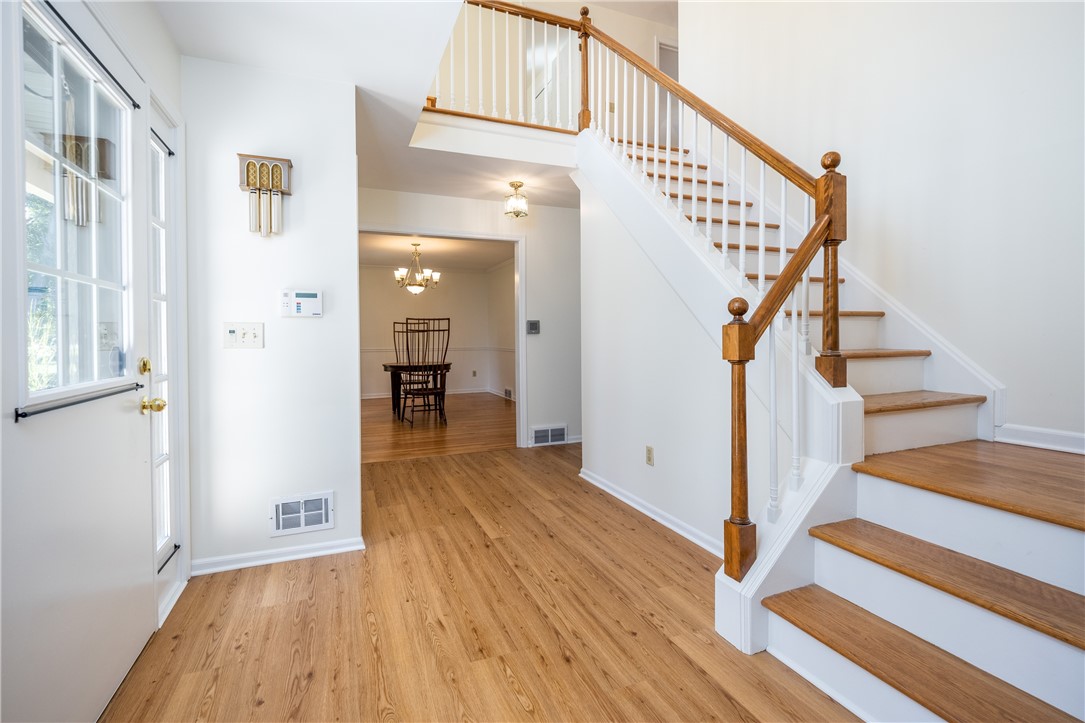 460 Stone Road Pittsford, NY 14534 - Photo 5 of 46