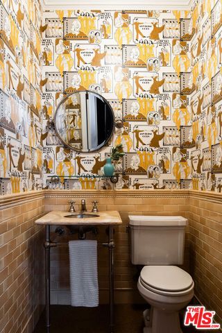 $2,999,000 | 4916 Finley Avenue, Los Angeles, CA 90027