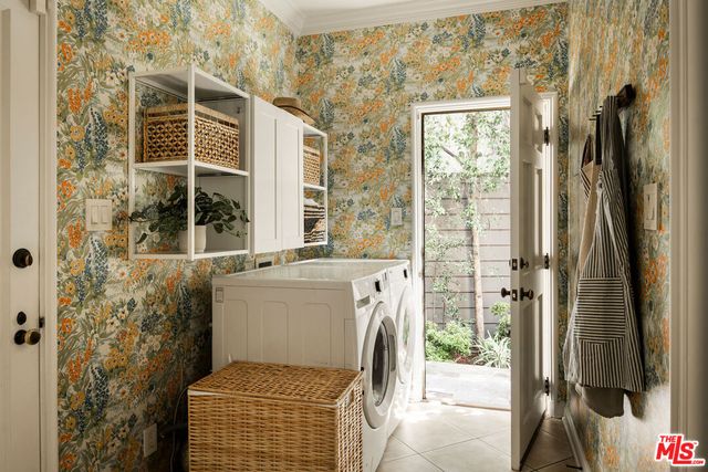 $2,999,000 | 4916 Finley Avenue, Los Angeles, CA 90027