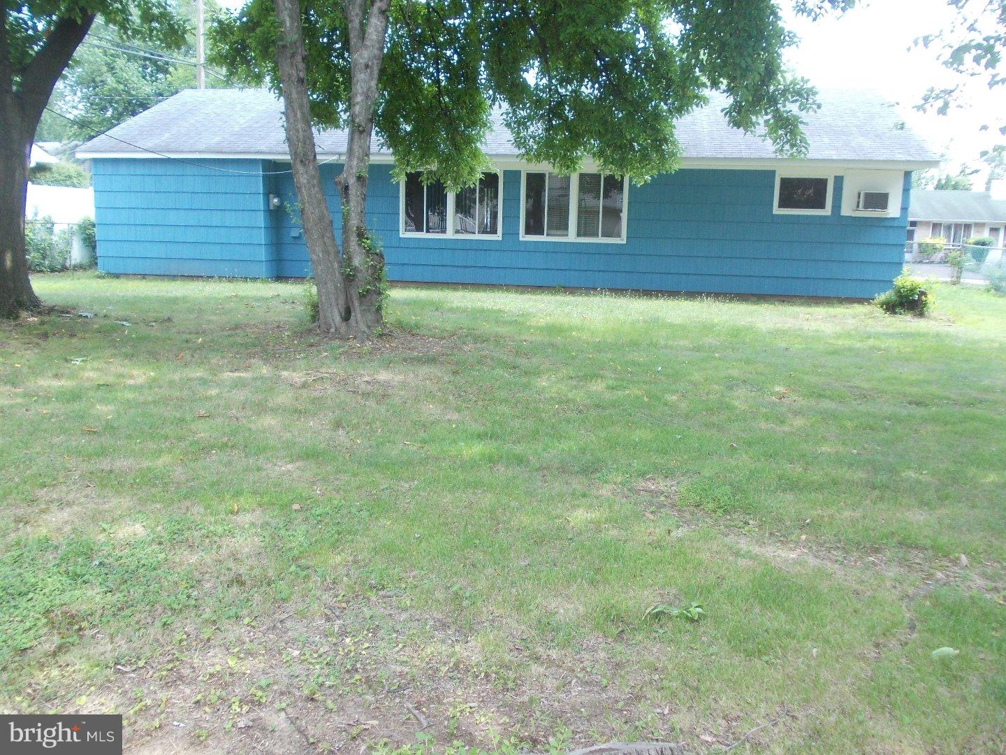 809 Glenmar Road Fairless Hills, PA 19030 - Photo 16 of 20 Back Yard