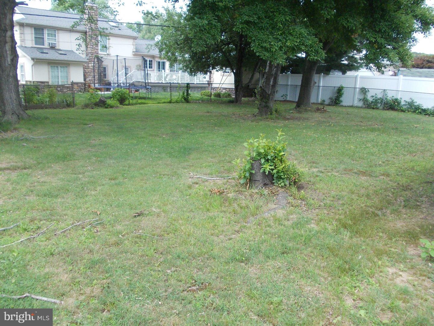 809 Glenmar Road Fairless Hills, PA 19030 - Photo 18 of 20 Back Yard