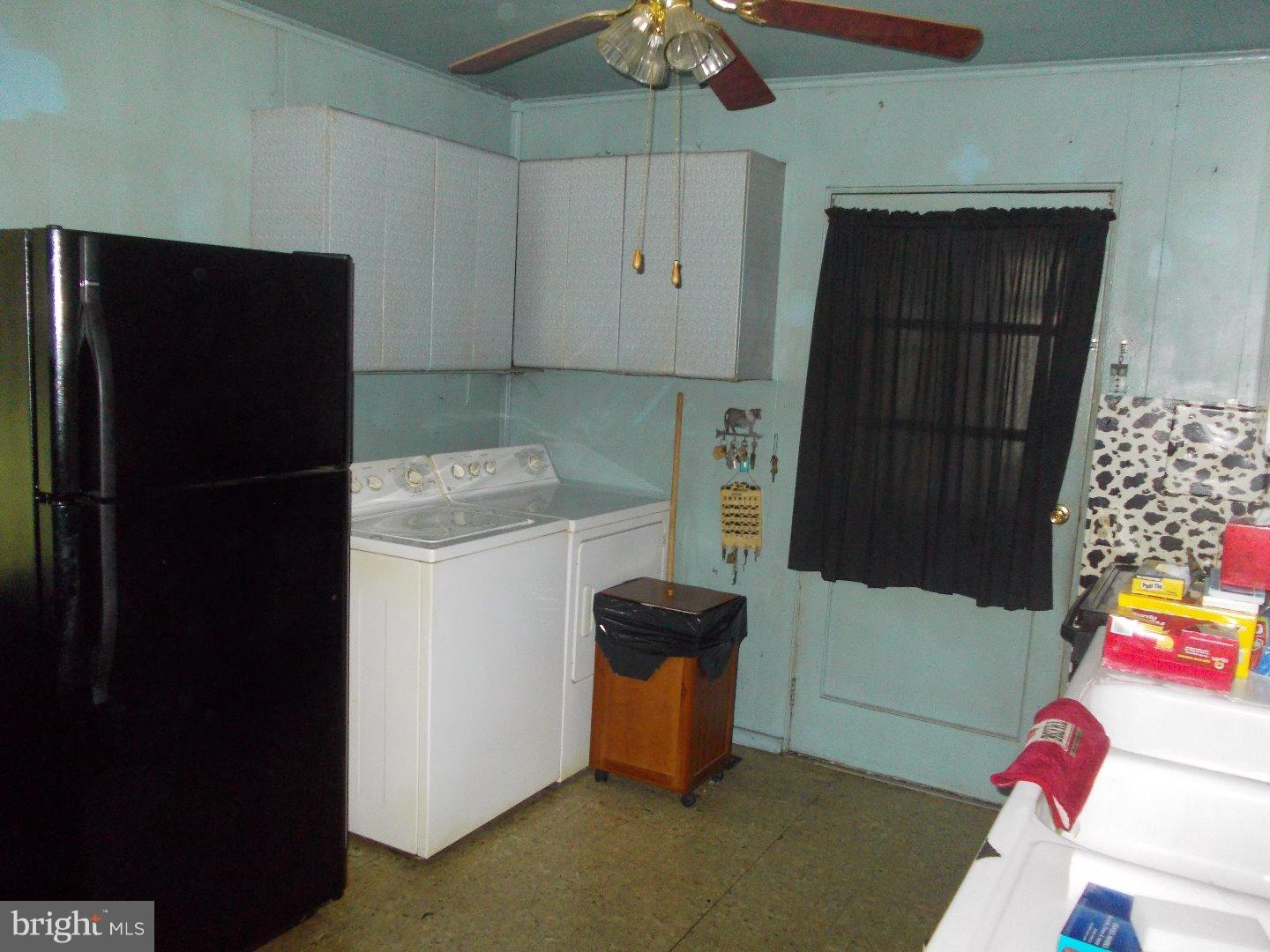 809 Glenmar Road Fairless Hills, PA 19030 - Photo 6 of 20 Kitchen