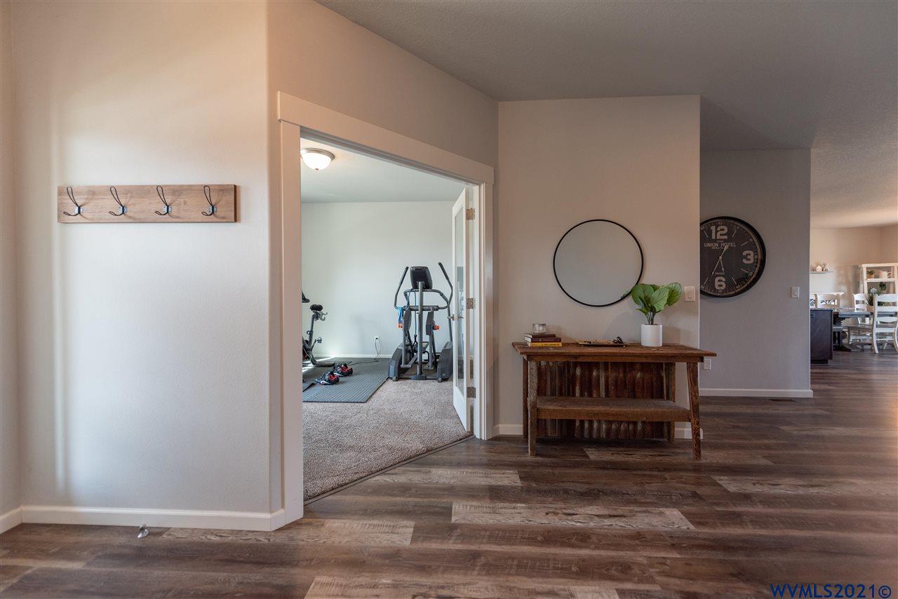 2733 Northeast Tuscan Loop Albany, OR 97321 - Photo 7 of 37 Gallery Image 7