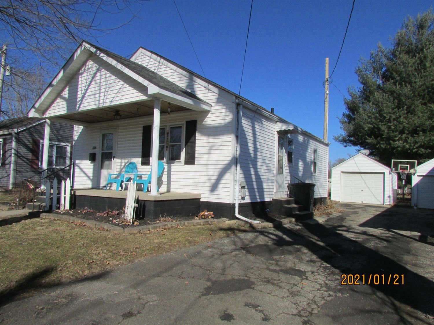 628 Fourth Street Rising Sun, IN 47040 - Photo 2 of 24