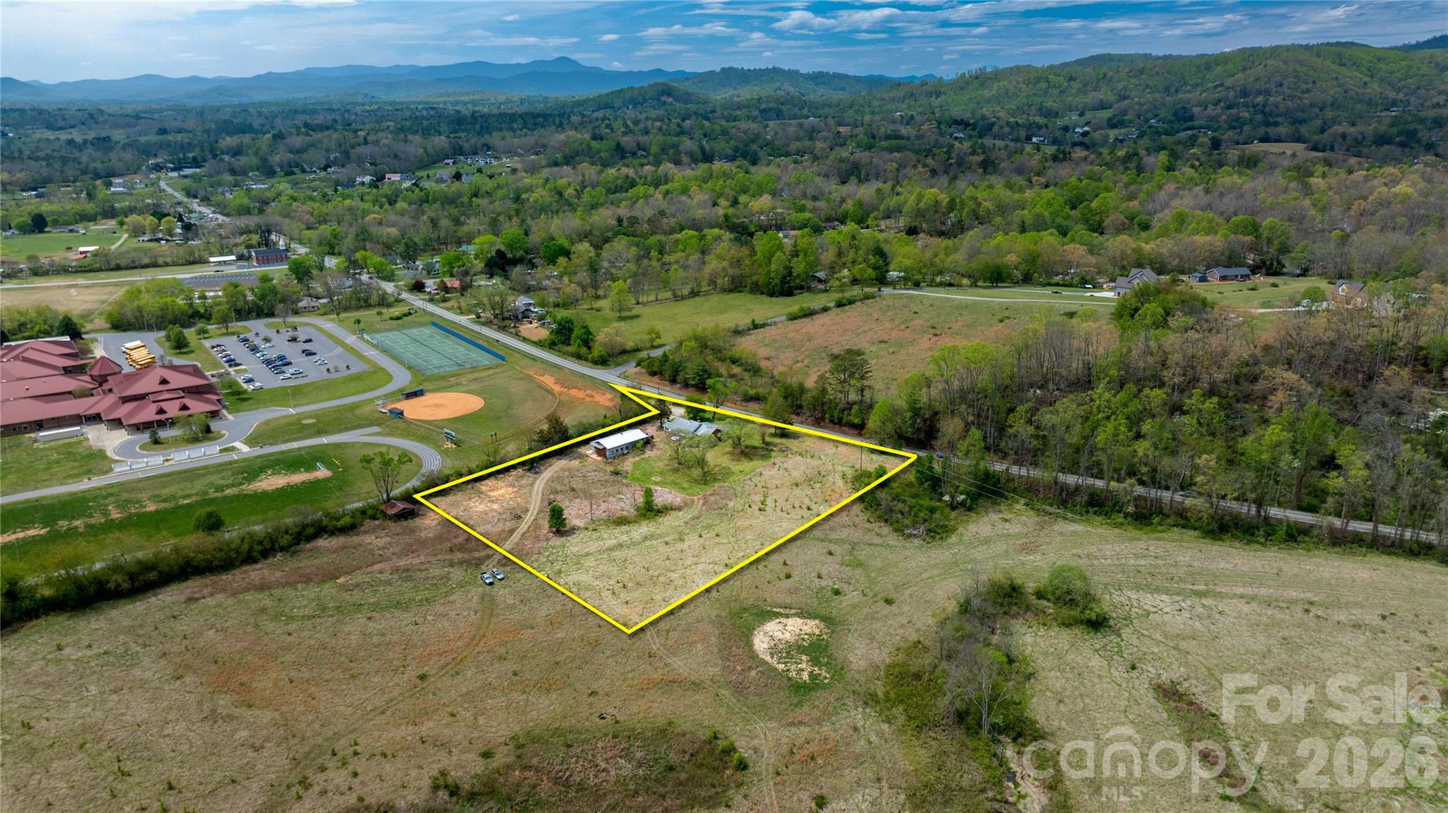 1720 Cane Creek Road Fletcher, NC 28732 - Photo 6 of 20 a view of a tennis court