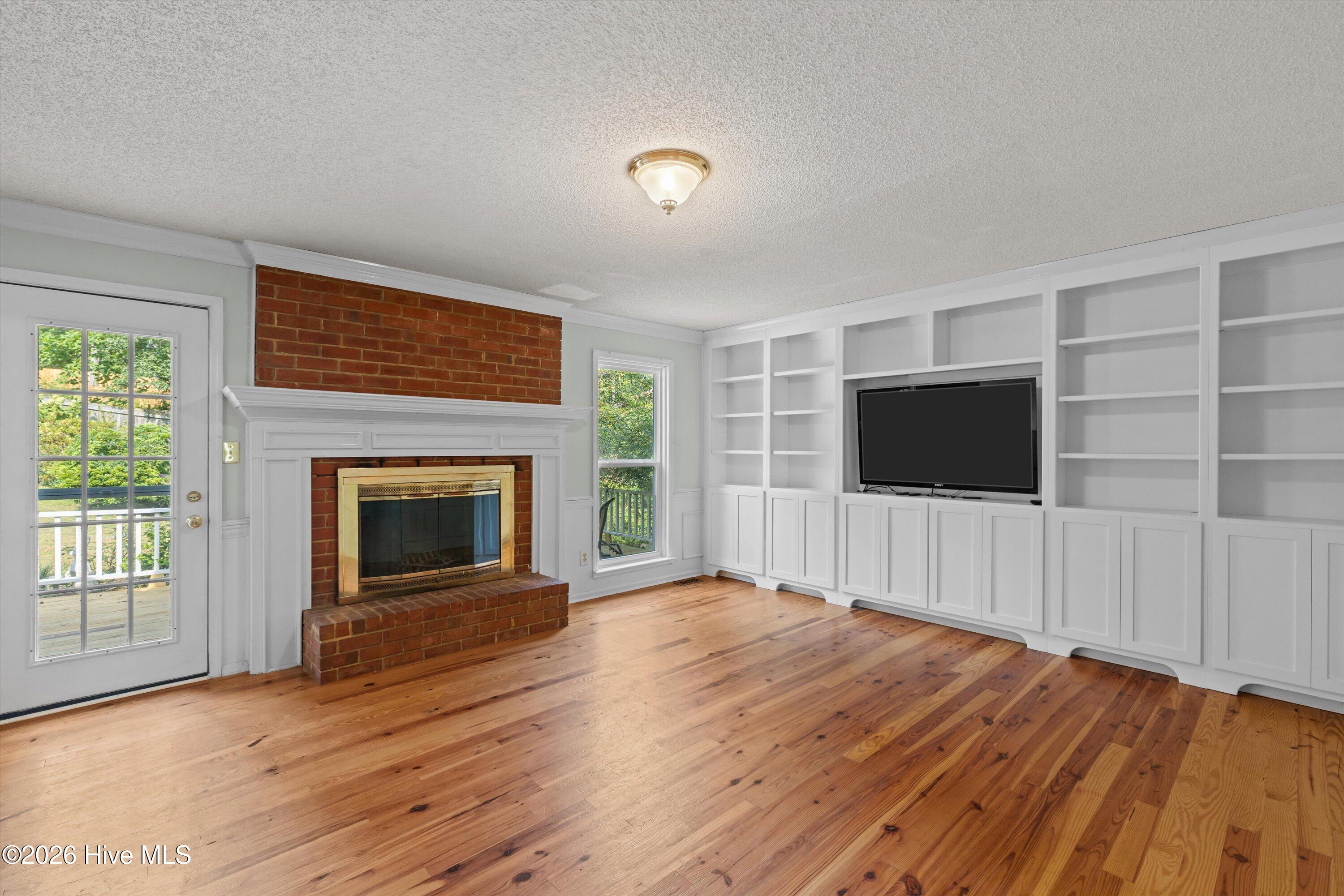 200 Watervale Road Martinez, GA 30907 - Photo 7 of 35 Living Room, Door to Backyard