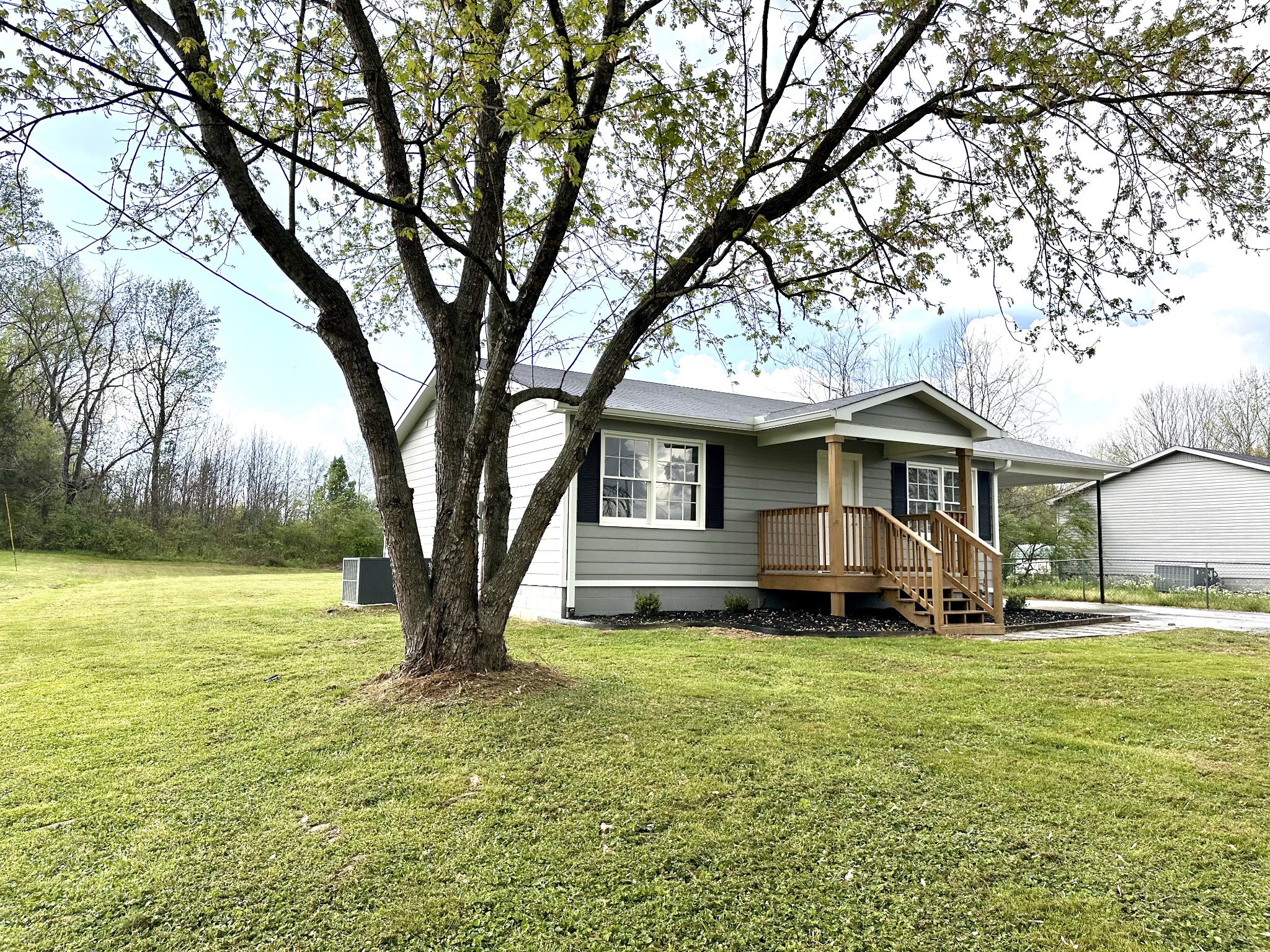 21 McAlister Road Fayetteville, TN 37334 - Photo 2 of 50